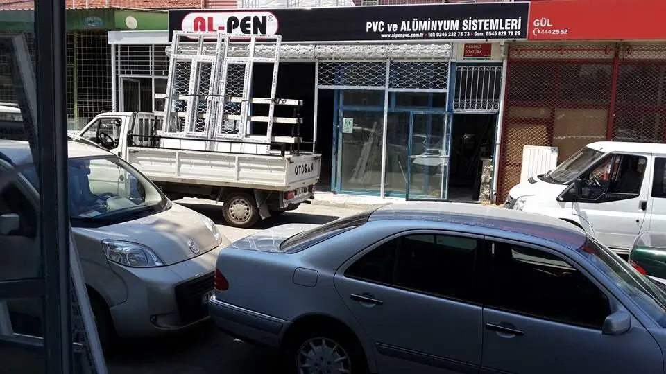 Doğramaların sevkiyat aracına yüklenmesi