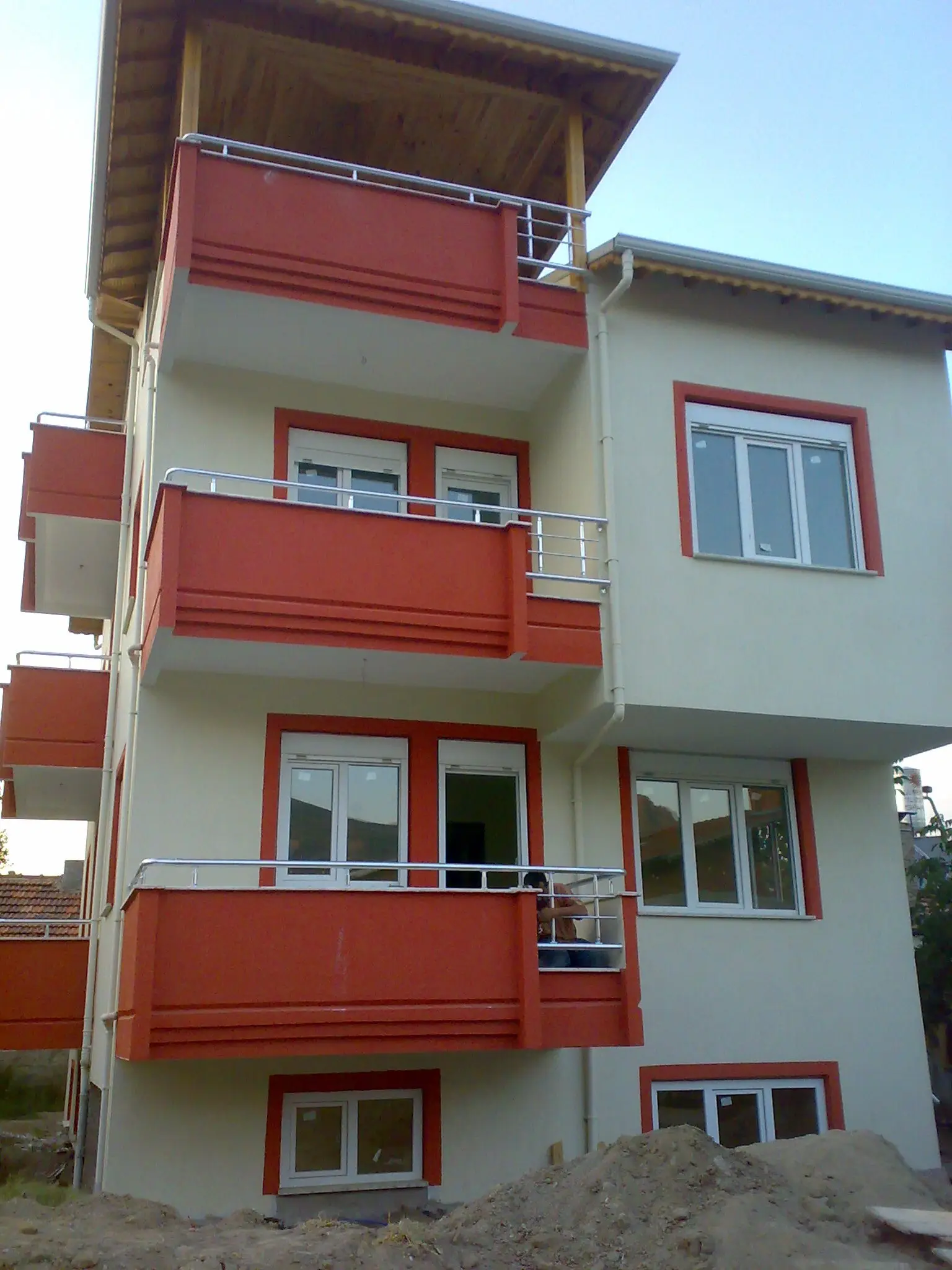 Apartmanda PVC pencere ve balkon doğraması