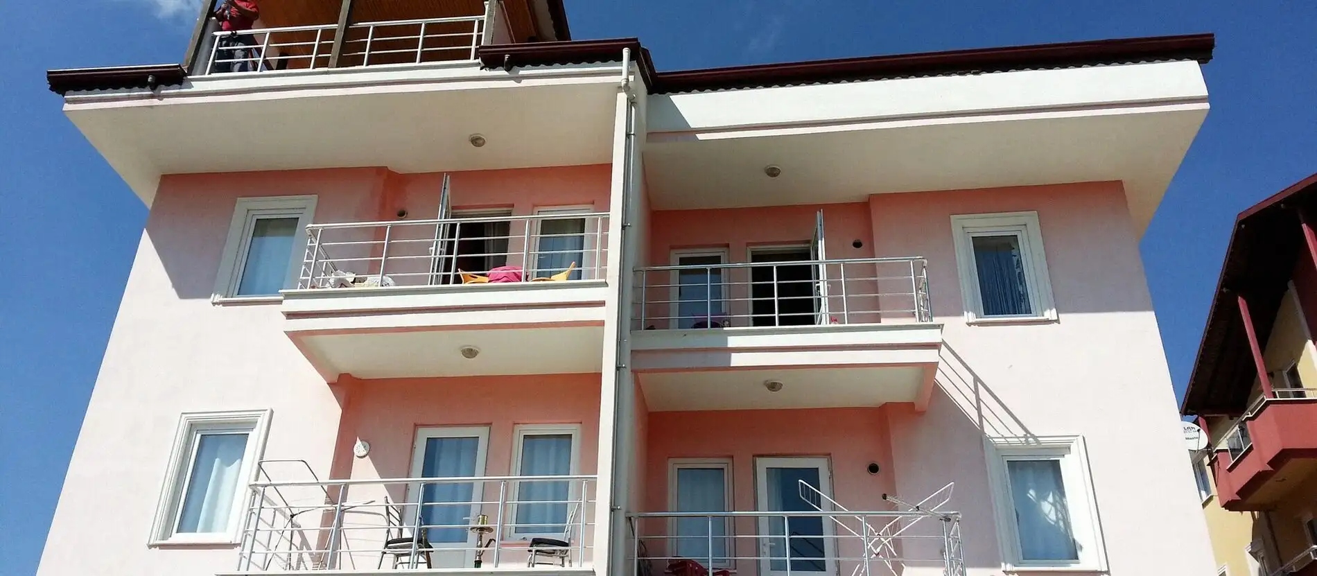 Konut projesinde PVC pencere uygulaması